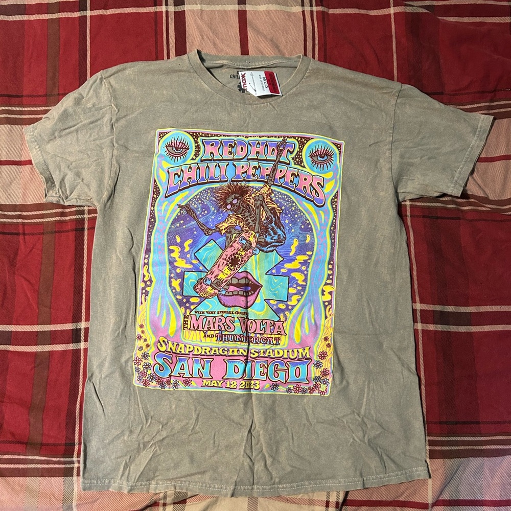 Red Hot Chili Peppers Graphic Tee - Gray